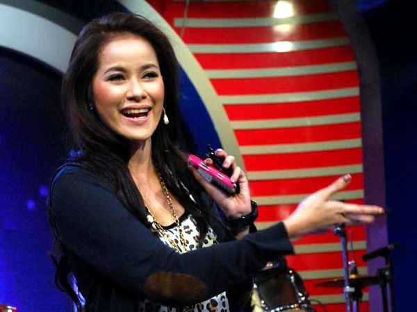 Olla Ramlan Tak Lepas dari BB