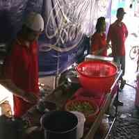 Harga Cabai Meroket, Pedagang Makanan Kebingungan 