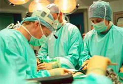 Handuk Bersarang di Usus Wanita Selama 3 Tahun