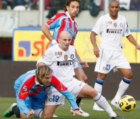 Dua Gol Cambiasso Menangkan Inter