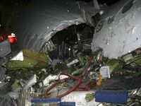 Iran Air Terbelah, 72 Orang Tewas
