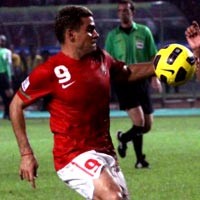 Buruk Rupa, Nurdin Halid Diberi Kaca