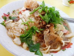 Soto Mie dan Mi Ayam Uenaak dari Sunda Kelapa