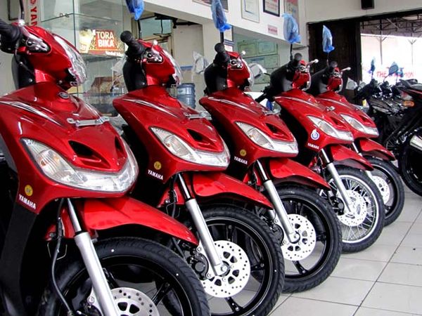 10 Motor Paling Laris 2010