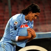 Cavani, Predator Ganas yang Sayang Istri