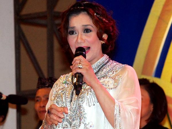 Reza Artamevia Nyanyi Lagi