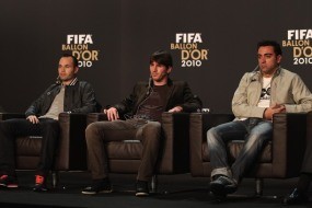 Messi Cukup Jauh Ungguli Iniesta & Xavi