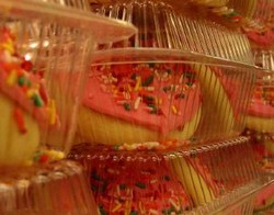 Awas! Kemasan Makanan Mengandung Zat Berbahaya