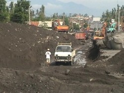 Banjir Lahar Dingin Dibersihkan, Jalur Magelang-Yogya Bisa Dilalui 