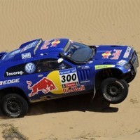 Sainz Pangkas Selisih dari Al-Attiyah