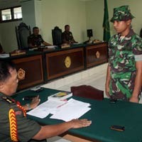 Tiga Prajurit TNI Penganiaya di Youtube Terancam 2,5 Tahun Penjara