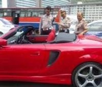 Foto Pejabat dan Polisi Langgar Lalu Lintas, Bawa Pulang Motor