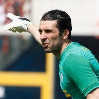 Percaya Hart, City Tak Akan Gaet Buffon