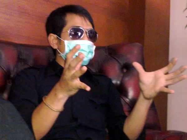 Klarifikasi Donny Kuburan