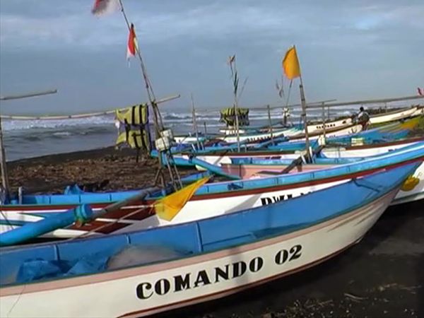 Cuaca Ekstrem, Nelayan Batal Melaut