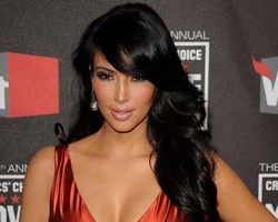 Bergaun Vera Wang, Kim Kardashian Berharap Tak Dikritik