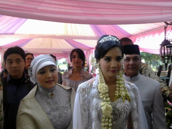 Pernikahan Zaskia Sungkar dan Irwansyah