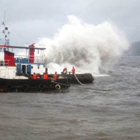 9 Kapal Batu Bara Tujuan Paiton Terdampar di Sumenep