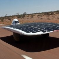 Mobil Bertenaga Matahari Tercepat di Dunia