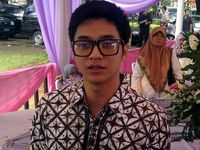 Adly Fairuz di Pernikahan Zaskia Sungkar