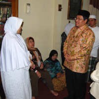 Gubernur Jabar Melayat Mantan Ketua MUI Kab Bandung