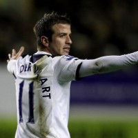 Van der Vaart Paling Agresif