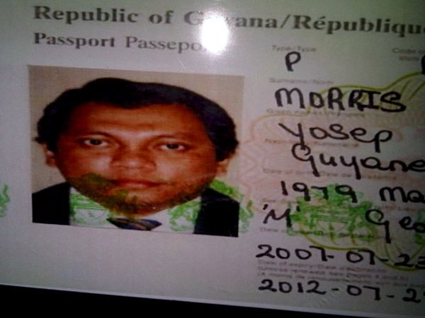 Paspor Guyana dengan Foto Mirip Gayus