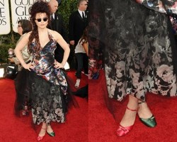 Helena Bonham Tampil Nyentrik dengan Sepatu Beda Warna