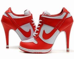 Nike Gabungkan Sneakers dengan High-heels