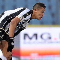 Tahan Sanchez, Udinese Lepas Flores