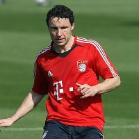 Agen Van Bommel: Ada yang Lebih Menarik daripada Liverpool