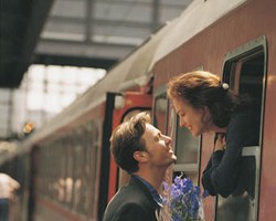 Asmara Jarak Jauh Bisa Membuat Hubungan Lebih Romantis