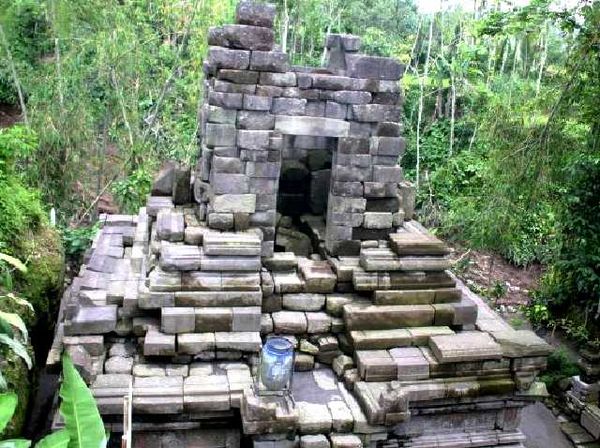 Candi Lumbung Terancam Lahar Dingin