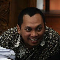 Gayus Rajin Ibadah Jelang Sidang Vonis
