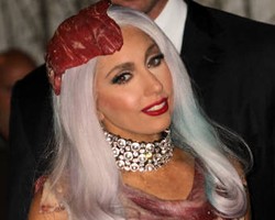 Lady Gaga Buat Soundtrack untuk Fashion Show 