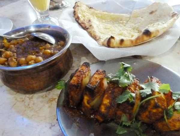 Wangi Renyah Roti Naan