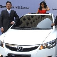 Sunroof pada Civic di Indonesia Belum Layak