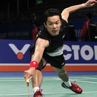 Taufik dan Simon Melaju