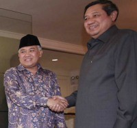 Teror Ala Gadis Tak Bisa Bungkam Agamawan