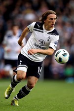 Modric Bosan Diisukan Pindah