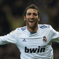 Higuain Optimistis Kembali Sebelum Akhir Musim