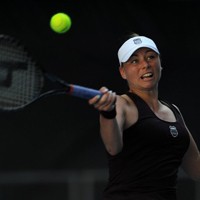 Zvonareva Melaju, Kirilenko Out