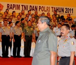 SBY Minta TNI-Polri Tak Segan Hukum Anggotanya yang Salah