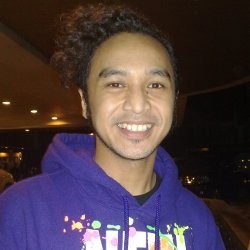 Lihat Istri Melahirkan, Giring Nidji Cium Kaki Ibunda