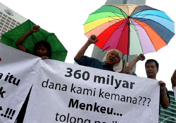 Nasabah Bakrie Life Kembali Berdemo