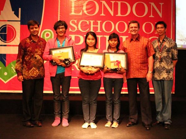 Kompetisi di Photography Communication