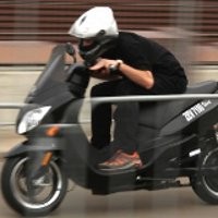 Skuter Listrik Tercepat di Dunia