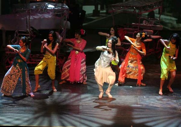 Konser Go Green Titi DJ