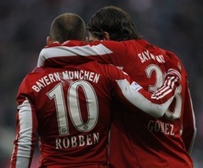 Dortmund Tertahan, Bayern Pesta Gol