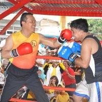 Gubernur Riau vs Ellyas Pical Berakhir Draw